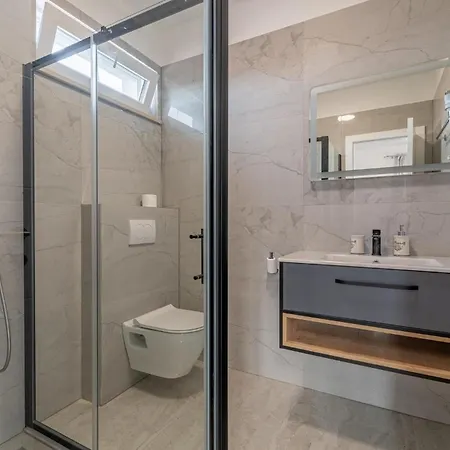 5 Bedroom In Semesterbostad *