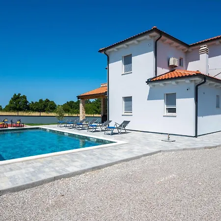 5 Bedroom In Prázdninový dům