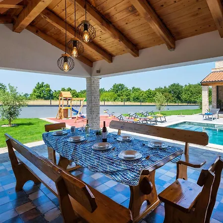 5 Bedroom In Vidulini