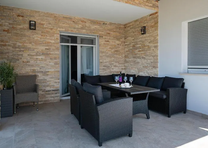 5 Bedroom In Vidulini