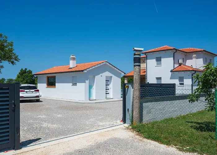 Semesterbostad 5 Bedroom In Vidulini