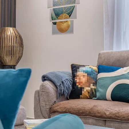 5 Bedroom In Holiday home