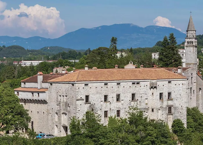 Vakantiehuis 5 Bedroom In Vidulini